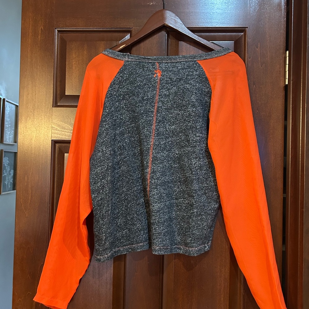 Southern Thread Colorblock Raglan Top Orange Gray Size Large Lightweight - Picture 2 of 5